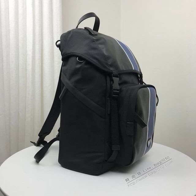 prada男包 普拉達專櫃2020爆款 2VZ135 Prada新款雙肩包 Prada男士後背包 黑+黑+藍  pyd2037